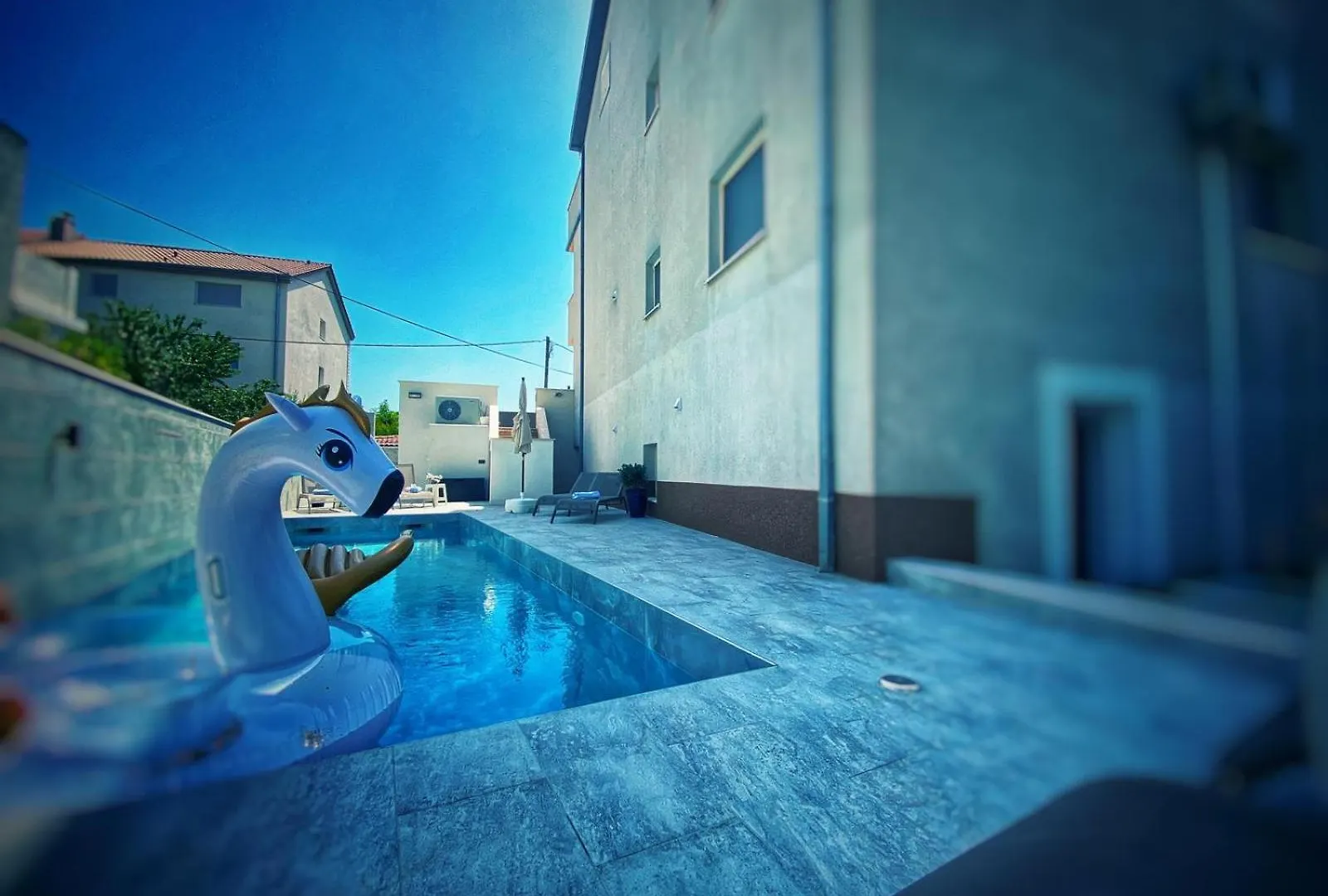 Apartment Villa Rina- Heated Salt Water Pool Kaštela