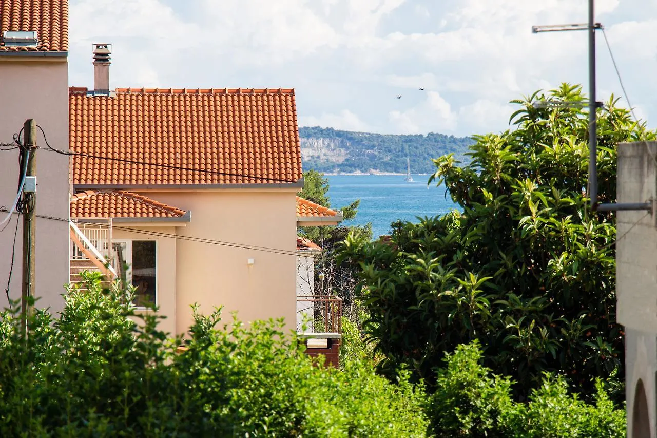 Apartment Villa Rina- Heated Salt Water Pool Kaštela Kroatien