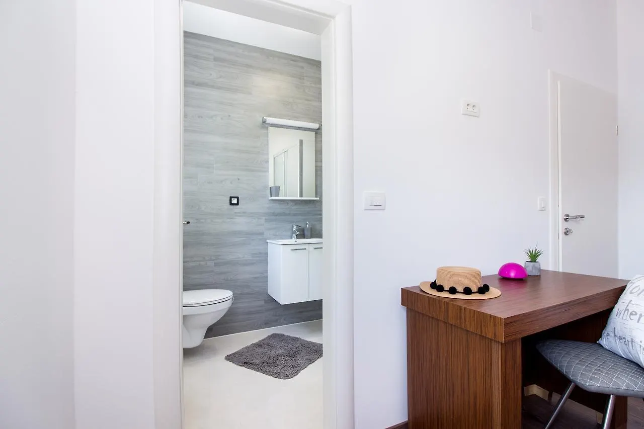 Apartment Villa Rina- Heated Salt Water Pool Kaštela Κροατία